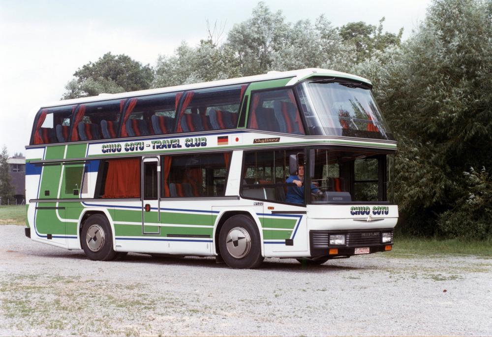 Historie: Neoplan Skyliner Als 9-m-Variante Für Japan – Bustreff.de ...